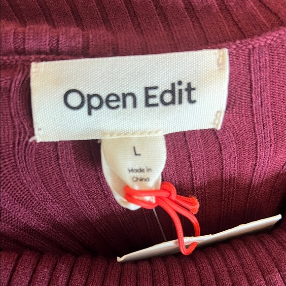 Elegant Burgundy Long Sleeve Dress - Picture 7 of 7